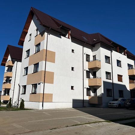 בראשוב Mirandis Apartments - Comfort & Private Parking Near Coresi Mall מראה חיצוני תמונה