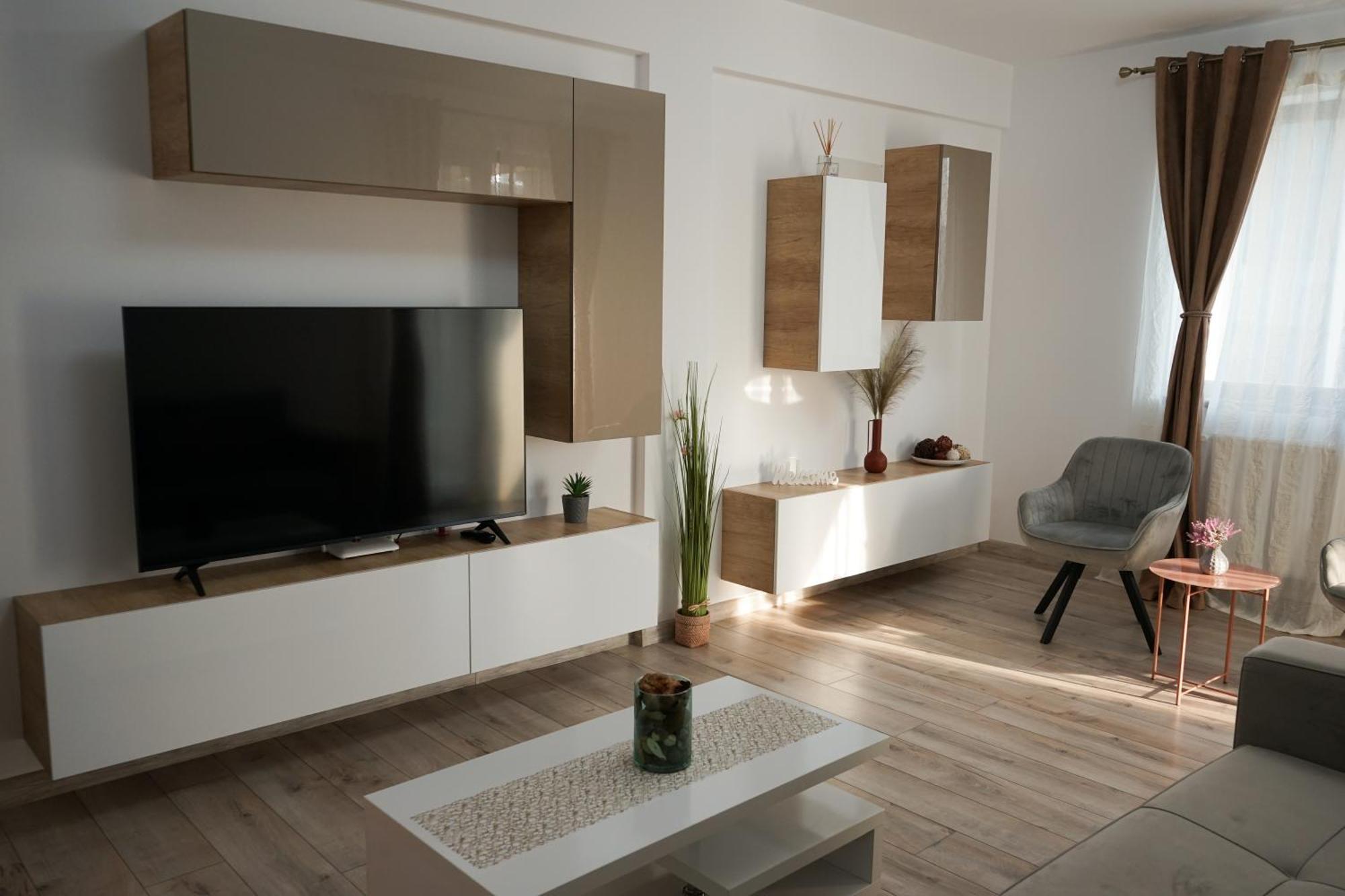 בראשוב Mirandis Apartments - Comfort & Private Parking Near Coresi Mall מראה חיצוני תמונה