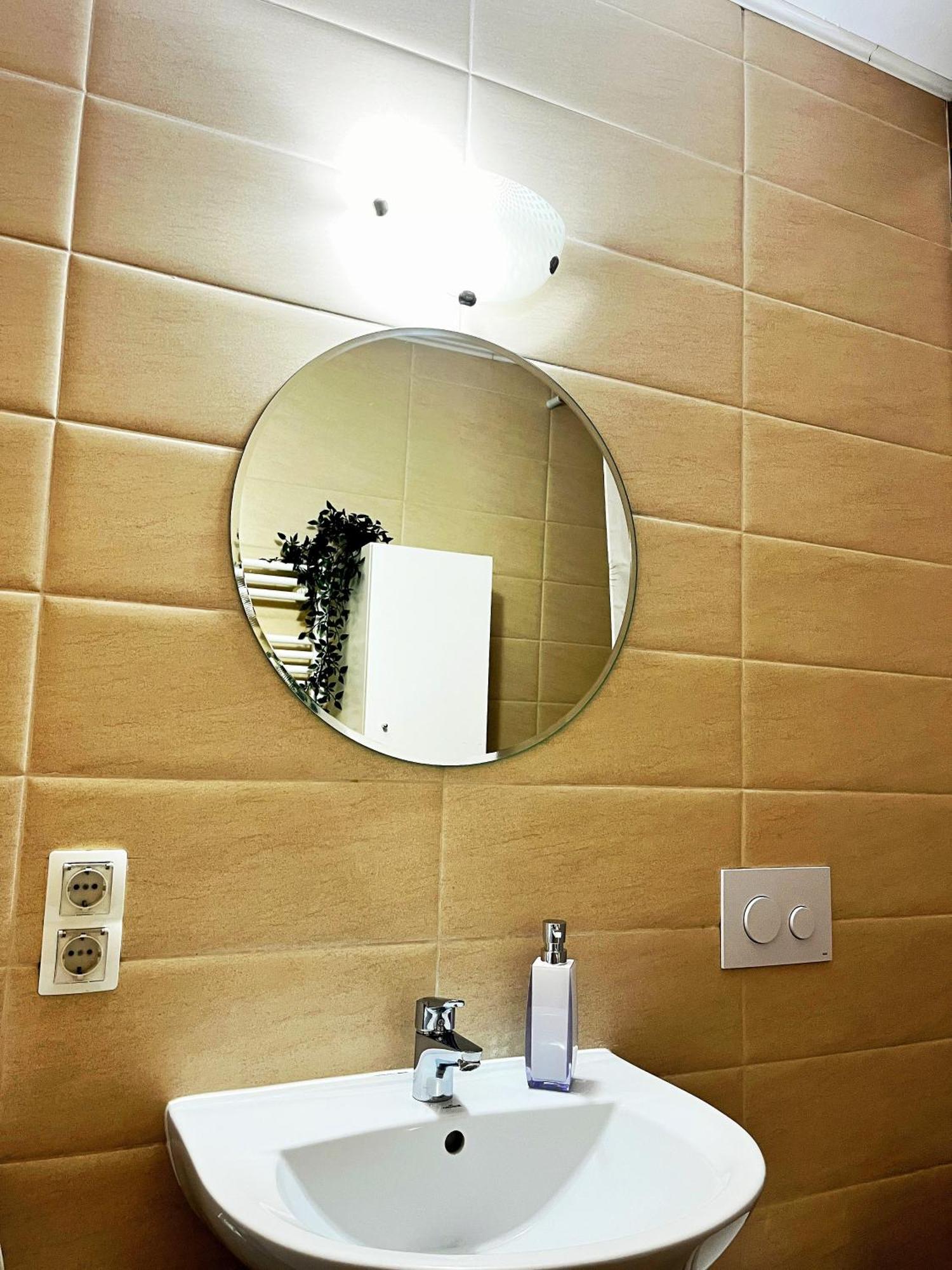 בראשוב Mirandis Apartments - Comfort & Private Parking Near Coresi Mall מראה חיצוני תמונה