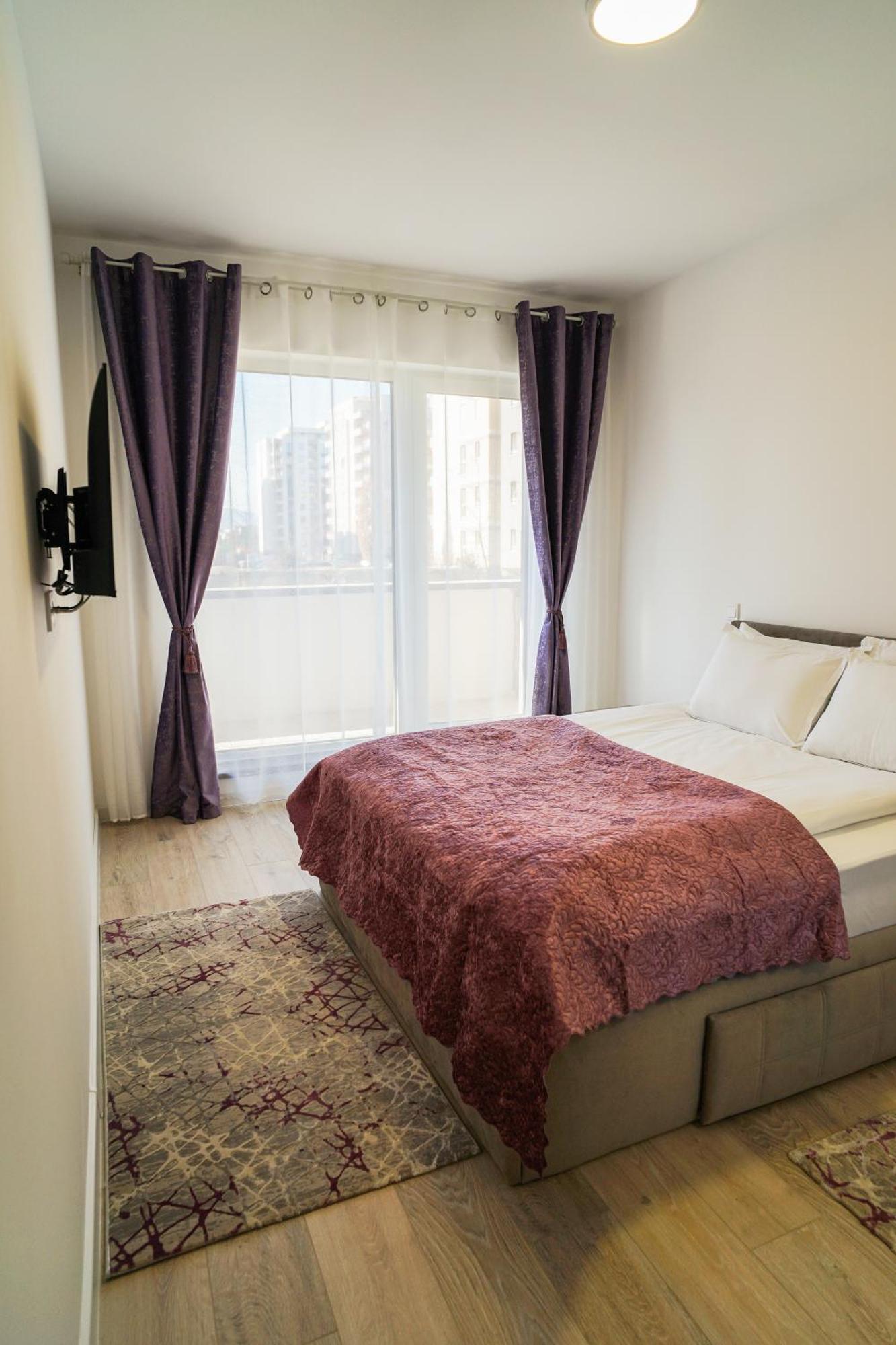 בראשוב Mirandis Apartments - Comfort & Private Parking Near Coresi Mall מראה חיצוני תמונה