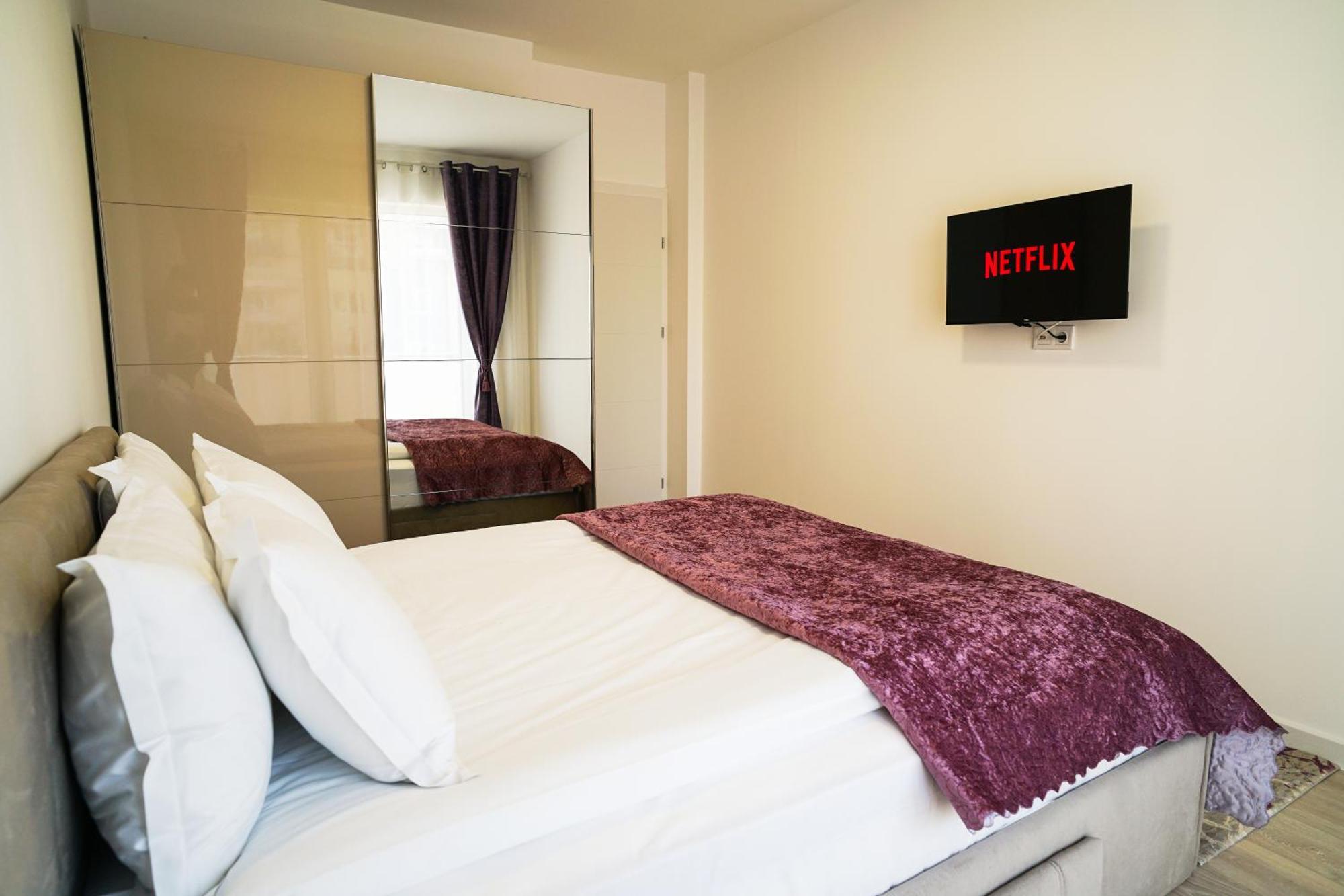 בראשוב Mirandis Apartments - Comfort & Private Parking Near Coresi Mall מראה חיצוני תמונה